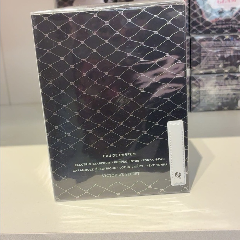 Victoria's Secret Black Eau de Parfum - Picture 5 of 6